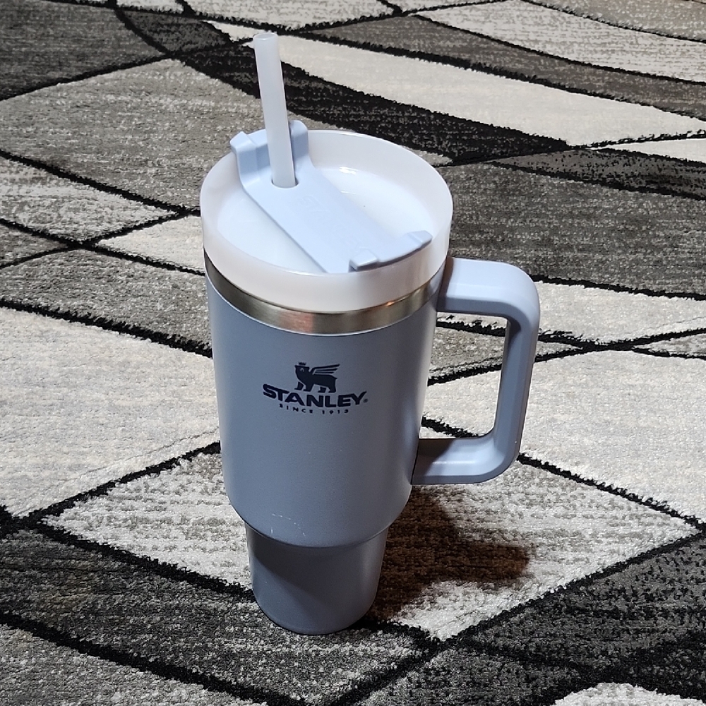 STANLEY QUENCHER H2.0 FLOWSTATE CHAMBRAY BLUE 40 OZ  TUMBLER